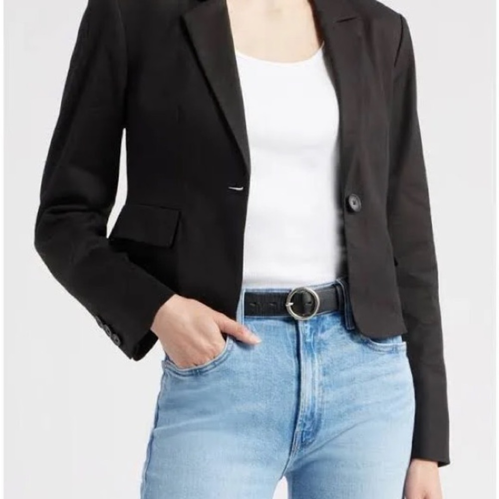 XOXO Women's Black Blazer